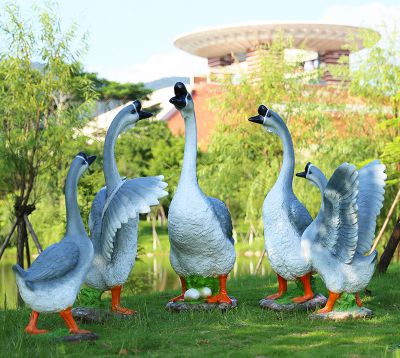 養(yǎng)殖場玻璃鋼仿真，彩繪天鵝雕塑