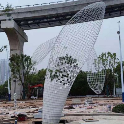 現代主流不銹鋼創(chuàng)意大型鏤空鯨魚公園景觀雕塑