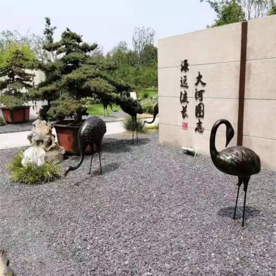 仿銅生態(tài)園動物園抽象仙鶴雕塑